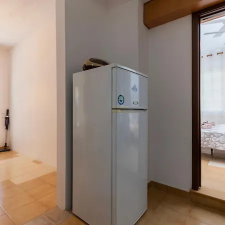 Silvia's Haus Neos Marmaras