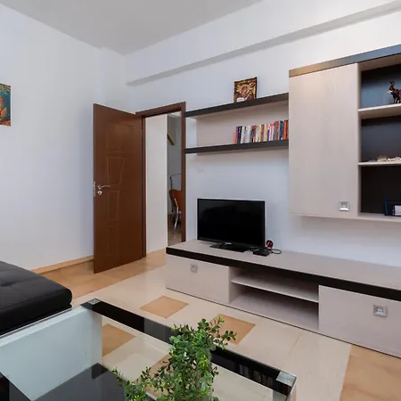 Silvia's Haus Daire Neos Marmaras