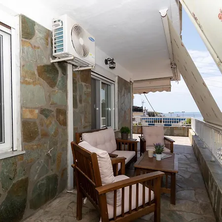 Silvia's Haus Daire Neos Marmaras