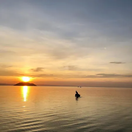 아파트 Silvia's Haus 네오스마르마라스