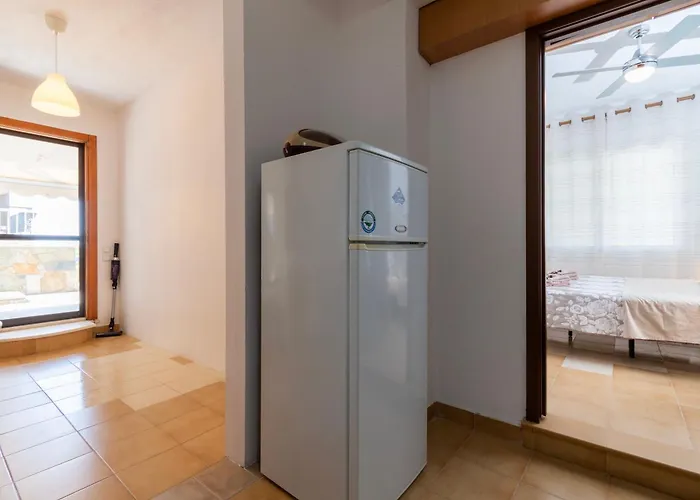 Silvia's Haus Néos Marmarás