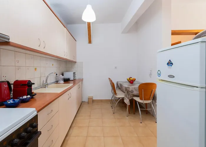 Silvia's Haus Apartamento Néos Marmarás