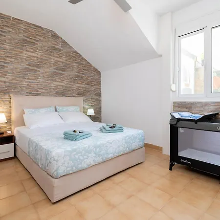 Apartament Silvia's Haus *