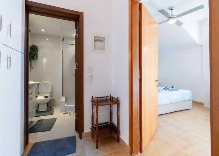 Апартаменты Silvia's Haus Неос-Мармарас